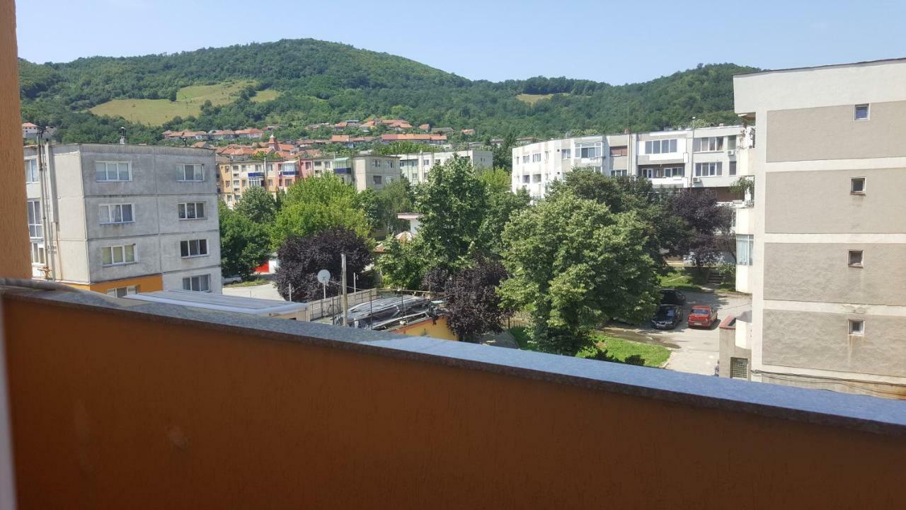 Apartament Victory Apartman Orsova Kültér fotó